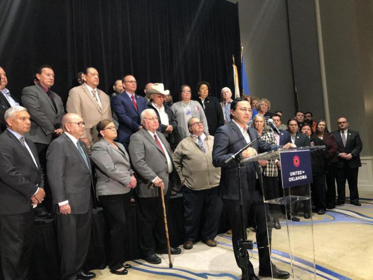 Most residents side with tribes on compacts